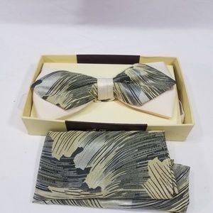 St. Patrick Bowtie & Hanky Sets